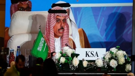 שר החוץ הסעודי ב