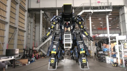 日本のスタートアップ企業が、ガンダム型のロボットを開発、発売