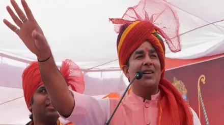 আলিগড় মুসলিম বিশ্ববিদ্যালয়ে তালা দেয়া উচিত: বিজেপি নেতা 