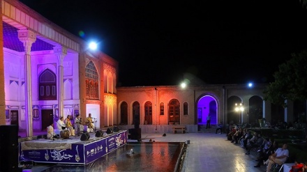 استقبال از هنرمندان افغانستانی در جشنواره موسیقی اقوام ایرانی در سنندج