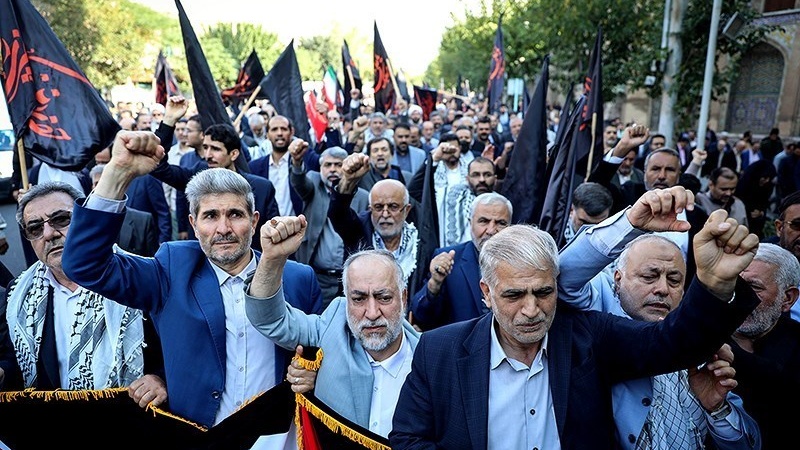 Anggota Parlemen RII unjuk rasa mengecam kejahatan Israel di Jalur Gaza, Rabu (18/10/2023).