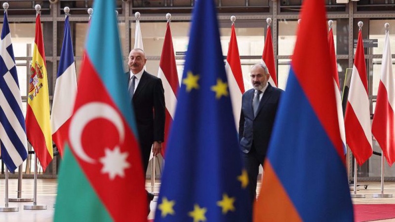 Azerbaijan pres. Ilham Aliyev, Armenian PM Nikol Pashinyan and European Council President Charles Michel meet in Brussels on May 23, 2023.