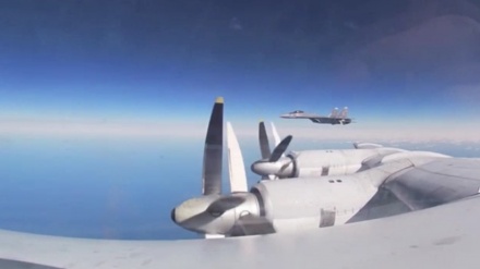 ロシア戦略爆撃機が日本海の公海上を飛行