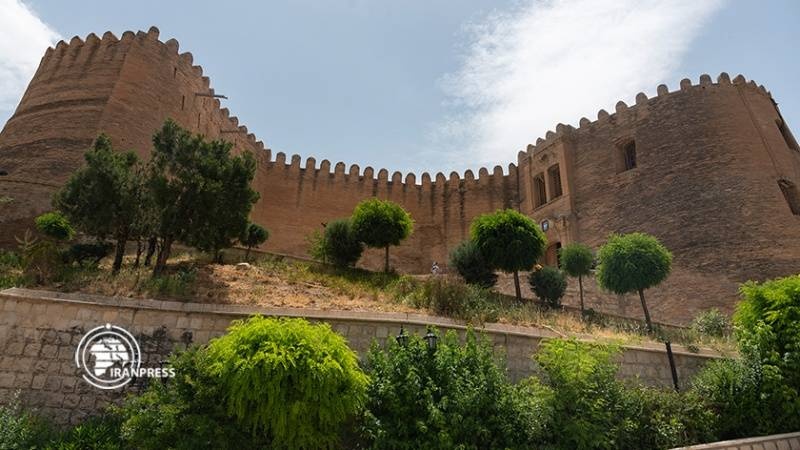 (FOTO) Castello di Falak-ol Aflak - 1