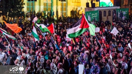 Эронлик ўқувчиларнинг Фаластин халқини қўллаб-қувватлаб Оллоҳу Акбар дея ҳайқирдилар