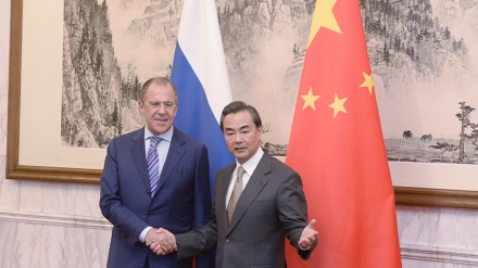 中国外长会见俄罗斯外长拉夫罗夫
