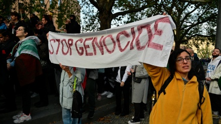 „Stoppt den Völkermord“ an Palästinensern, rufen Demonstranten in Berlin