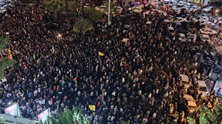 הלילה- הפגנות בטהרן בגנות הפצצת בית החולים בעזה