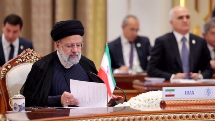 Präsident Raisi: Iran arbeitet mit Partnern zusammen, um „gerechtes System aufzubauen“