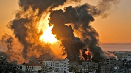 طوفان الاقصی ۲۹ ورځ/ په غزې باندې د صهیونیستي رژیم د بریدونو دوام او د فلسطیني مبارزینو مقاومت +ویډیو