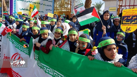 Резолюция 13 абана, Национального дня борьбы с мировым империализмом