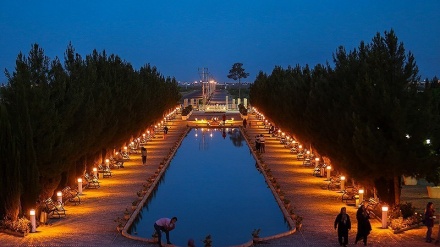 Taman Fathabad di Kerman, Indah Banget! (1)