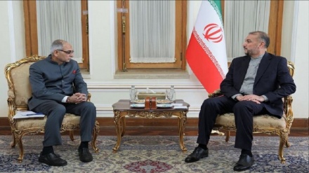 Iran-India: Determinazione dei leader a sviluppare le relazioni bilaterali