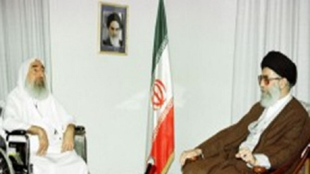 מתפרסם לראשונה: סרטון מפגישת אחמד יאסין עם אייתאללה חמנאי