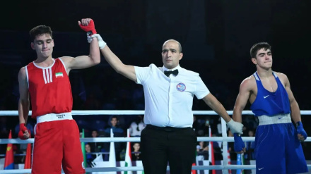 Asiya boks rəğabətonədə İroni nocıvonə varzışkori ğəhrəmonəti