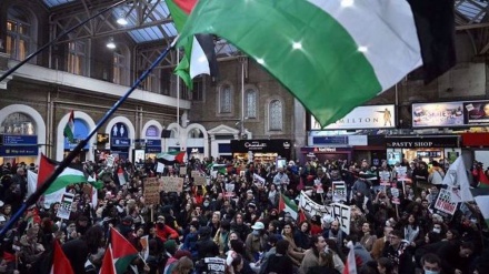  Major pro-Palestinian march held in London amid tight police presence 