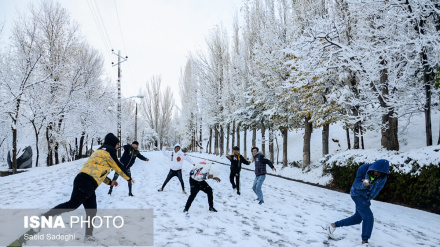 (FOTO DEL GIORNO) Neve nel mese di Novembre a Tabriz