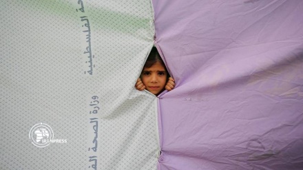 (FOTO DEL GIORNO) Gaza, la bambina palestinese