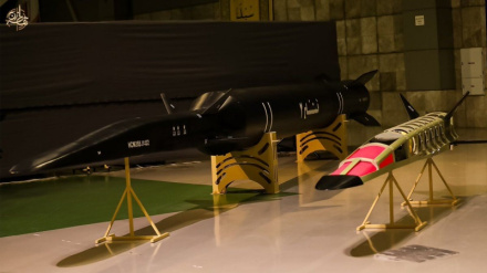 «Fəttah 2» hipersəs raketinin təqdimatı olub