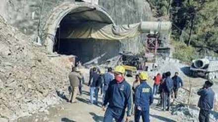 India: 40 lavoratori intrappolati a causa del crollo improvviso di un tunnel 