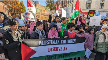 İngiliz öğrenciler Filistin davasına destek için gösteri düzenledi
