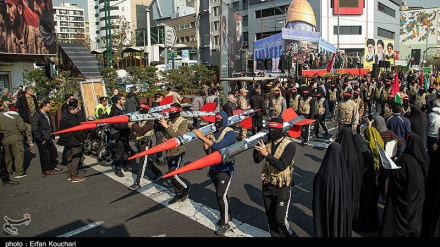 (FOTO) Tehran, 50mila membri Basij a sostegno della Palestina - 2