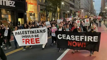 Decine di manifestanti cercano di entrare a casa di Netanyahu