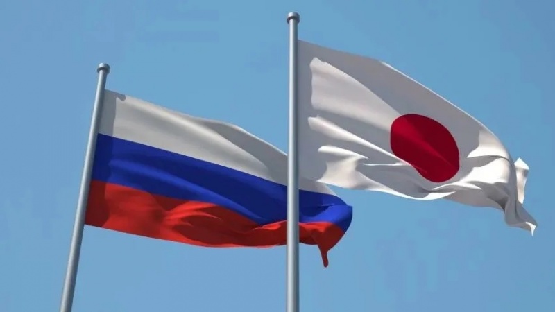 ロシアと日本の国旗