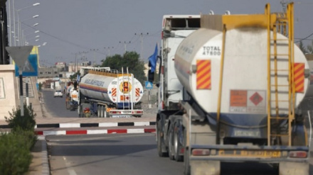 Разрешение на въезд в сектор Газа двум бензовозам в день