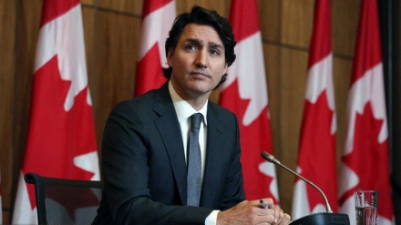 מפגינים לראש ממשלת קנדה: יש לך דם על הידיים