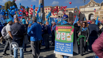 (FOTO) Roma, sindacati in piazza per salari e diritti