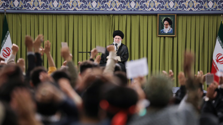(FOTO) L'incontro Ayatollah Khamenei con gruppi di studenti - 1