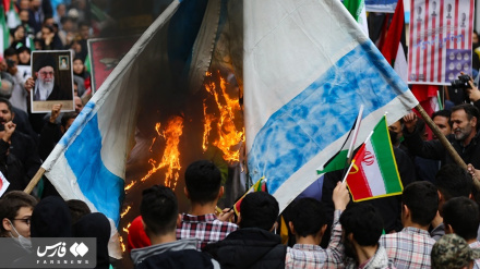 (FOTO) Tehran, Marcia del '13 Aban' - 2