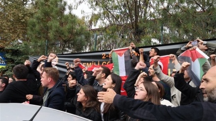 Il raduno del popolo di Ankara per protestare contro la visita del Segretario di Stato americano in Turchia