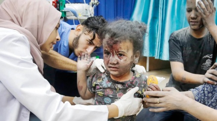 イスラエル軍がガザの小児病院の入口とモスク1棟を爆撃