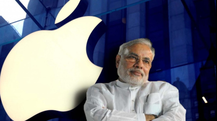 विपक्षी दलों की जासूसी से भड़का विपक्ष