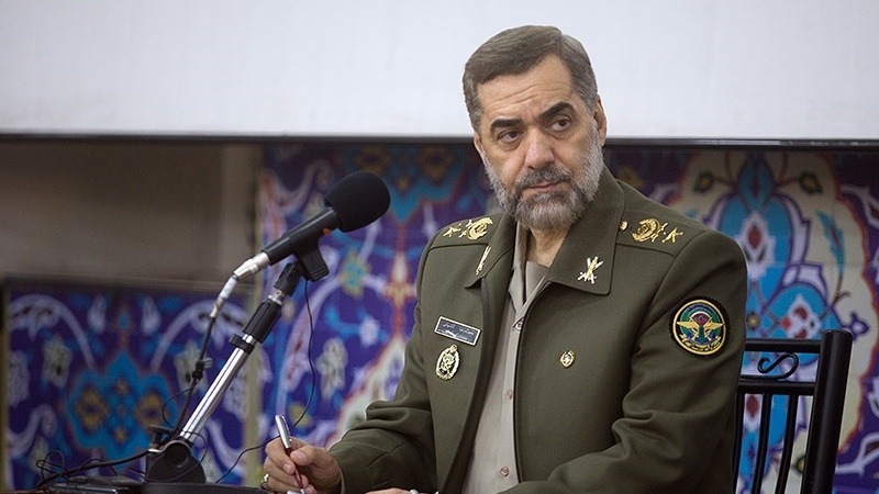 アーシュティーヤーニー・イラン国防軍需相