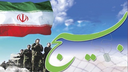 Iran, si celebra la fondazione della forza Basij