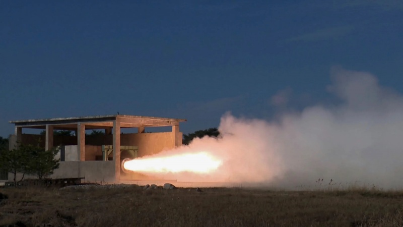 北朝鮮の新型ミサイル用固体燃料式エンジンの実験