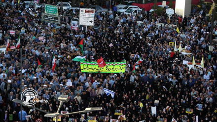 (FOTO) Popolo di Isfahan in marcia per Gaza