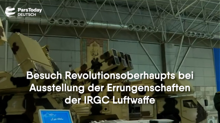 Besuch Revolutionsoberhaupts bei Ausstellung der Errungenschaften der IRGC Luftwaffe