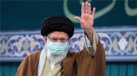 (VIDEO) Leader entra nella sala dell'incontro con membri Basij