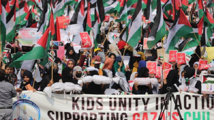 Протест жителей Карачи  против молчания Запада по поводу убийств палестинцев