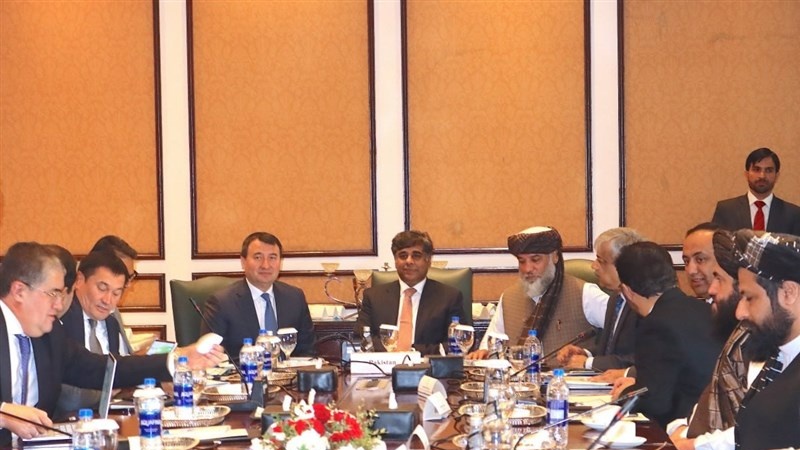 نشست سه جانبه افغانستان- پاکستان و ازبکستان درباره خط آهن ترانس افغان