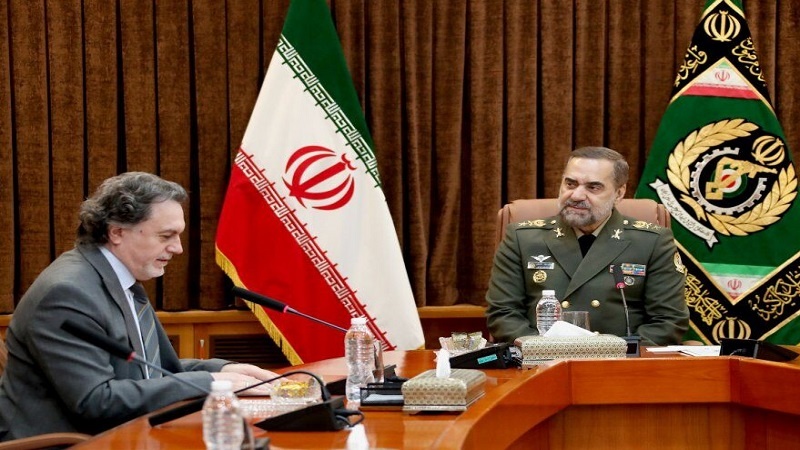 İran Savunma Bakanı: Tahran-Ankara işbirliği bölgeye istikrar getirecek