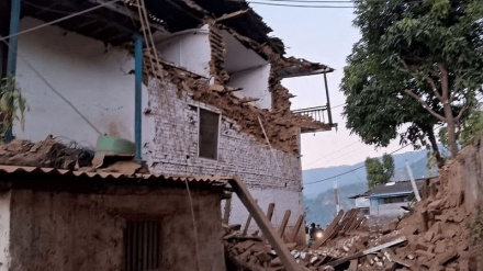 ایران د نیپال زلزله ځپلیو ته مرستې استوي
