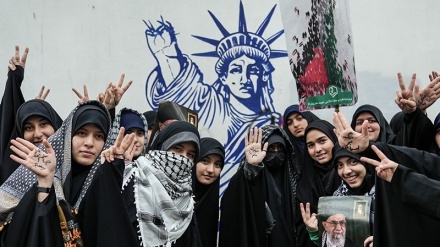 Pawai 13 Aban dan Dukungan kepada Palestina di Tehran (2)