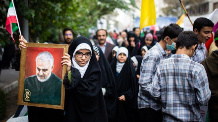 (FOTO DEL GIORNO) Marcia pro Resistenza e il ricordo di Hajj Qassem