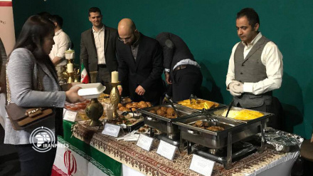 В Венгрии на дипломатическом базаре прошла выставка иранского искусства 