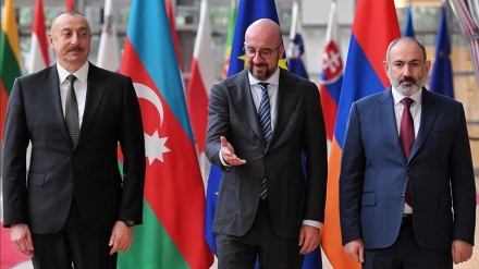 アルメニアとアゼルバイジャンが和平で基本合意　